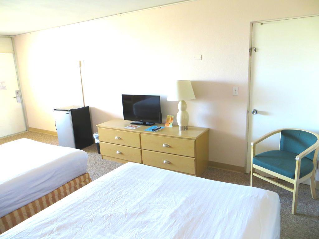 Magnuson Hotel Clearwater Beach Extérieur photo