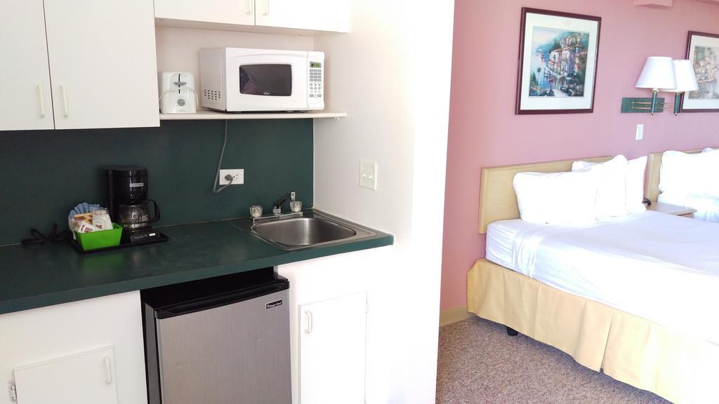 Magnuson Hotel Clearwater Beach Extérieur photo
