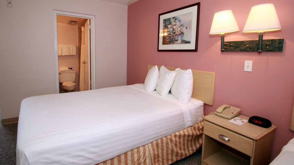 Magnuson Hotel Clearwater Beach Extérieur photo